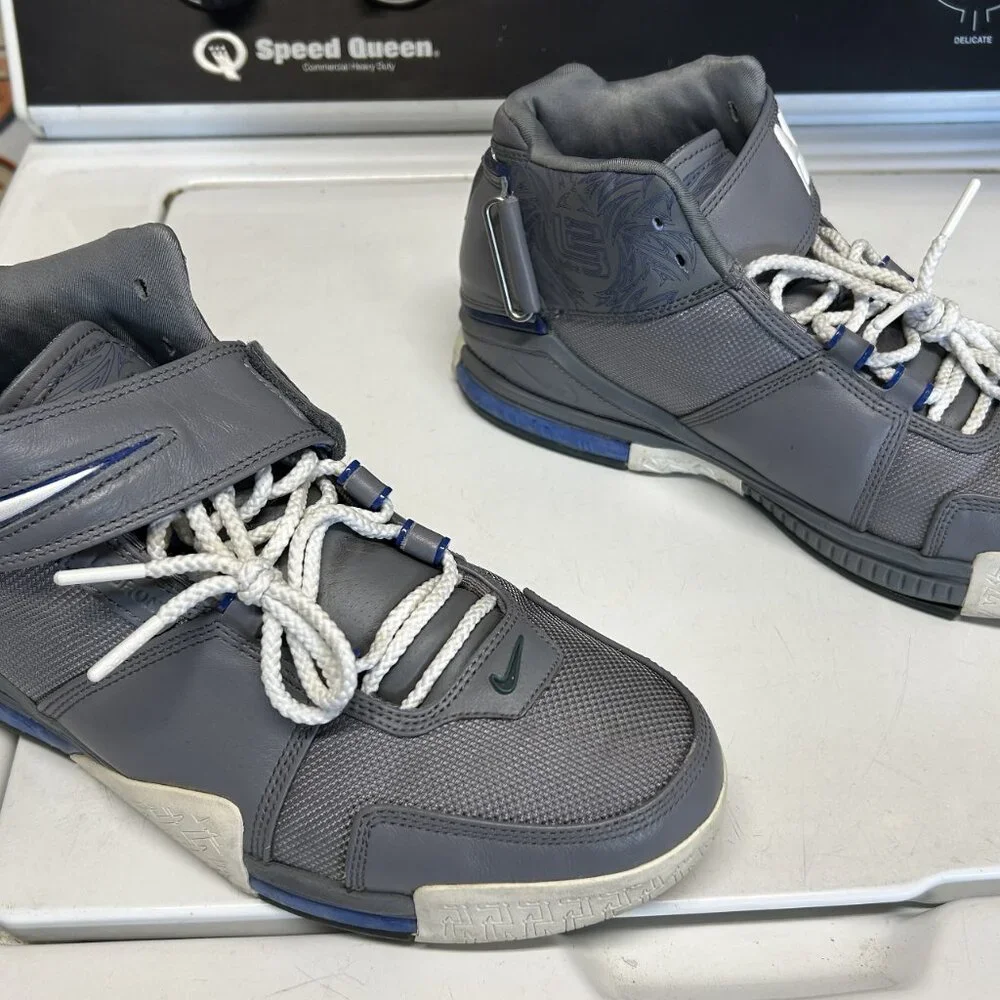 Air Jordan LeBron - Picture 2 of 6